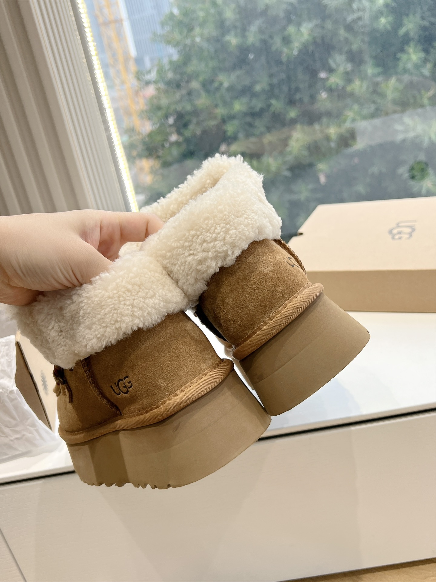 UGG Женские угги коричневые UGG Женские угги коричневые