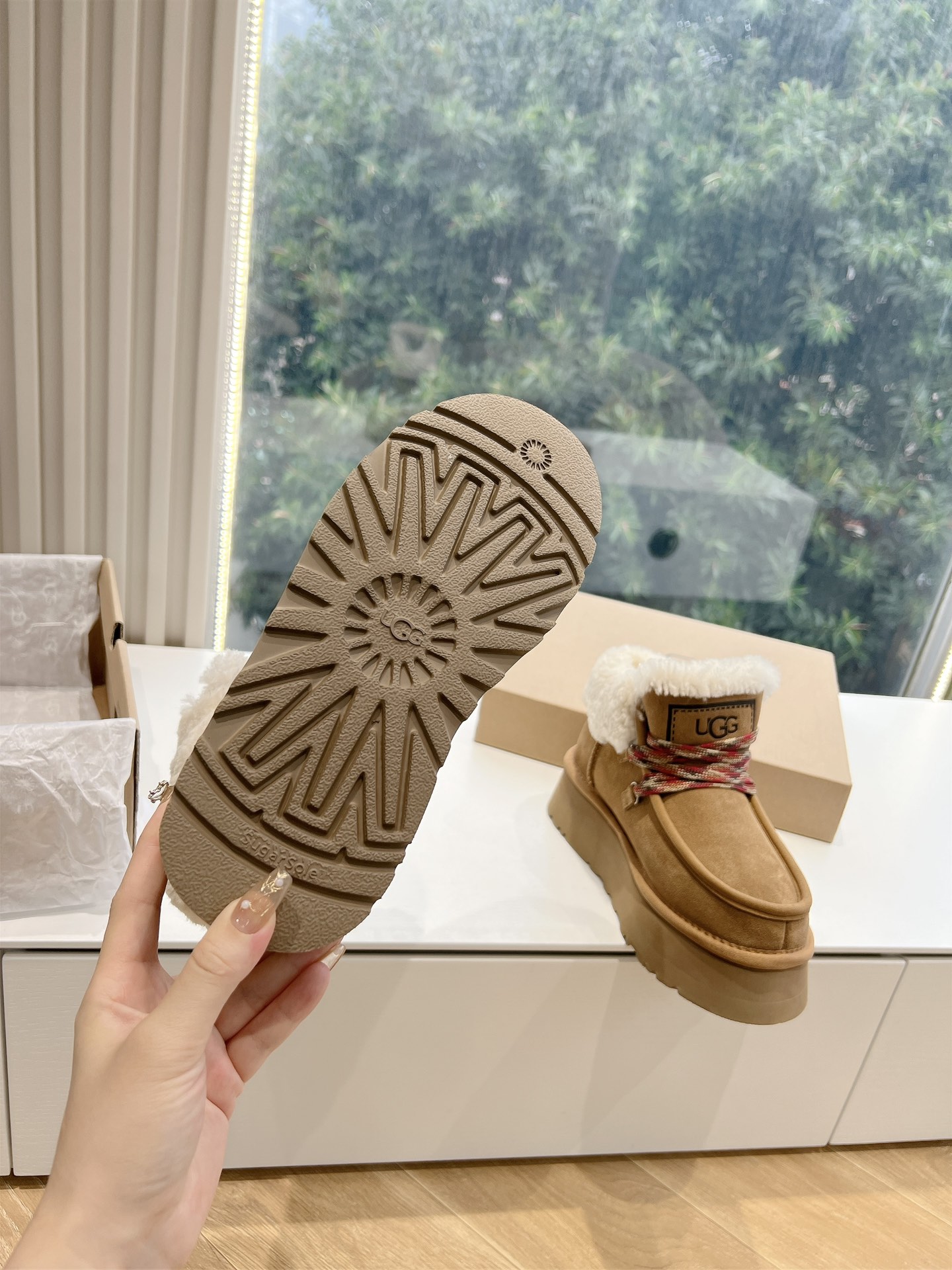 UGG Женские угги коричневые UGG Женские угги коричневые