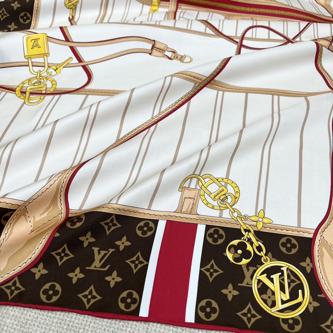 LOUIS VUITTON Женский платок из шёлка LOUIS VUITTON Женский платок из шёлка