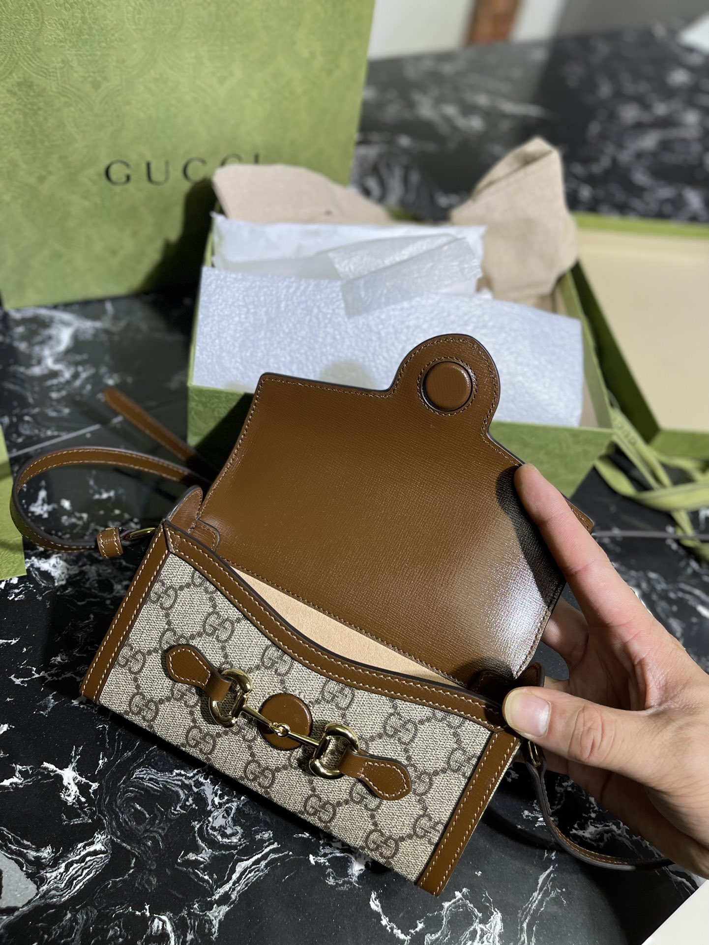 GUCCI Женская мини сумка GUCCI Женская мини сумка