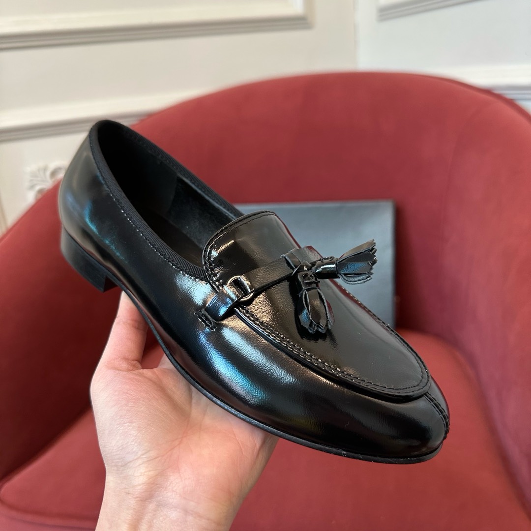 CHANEL Женские кожаные лоферы CHANEL Женские кожаные лоферы