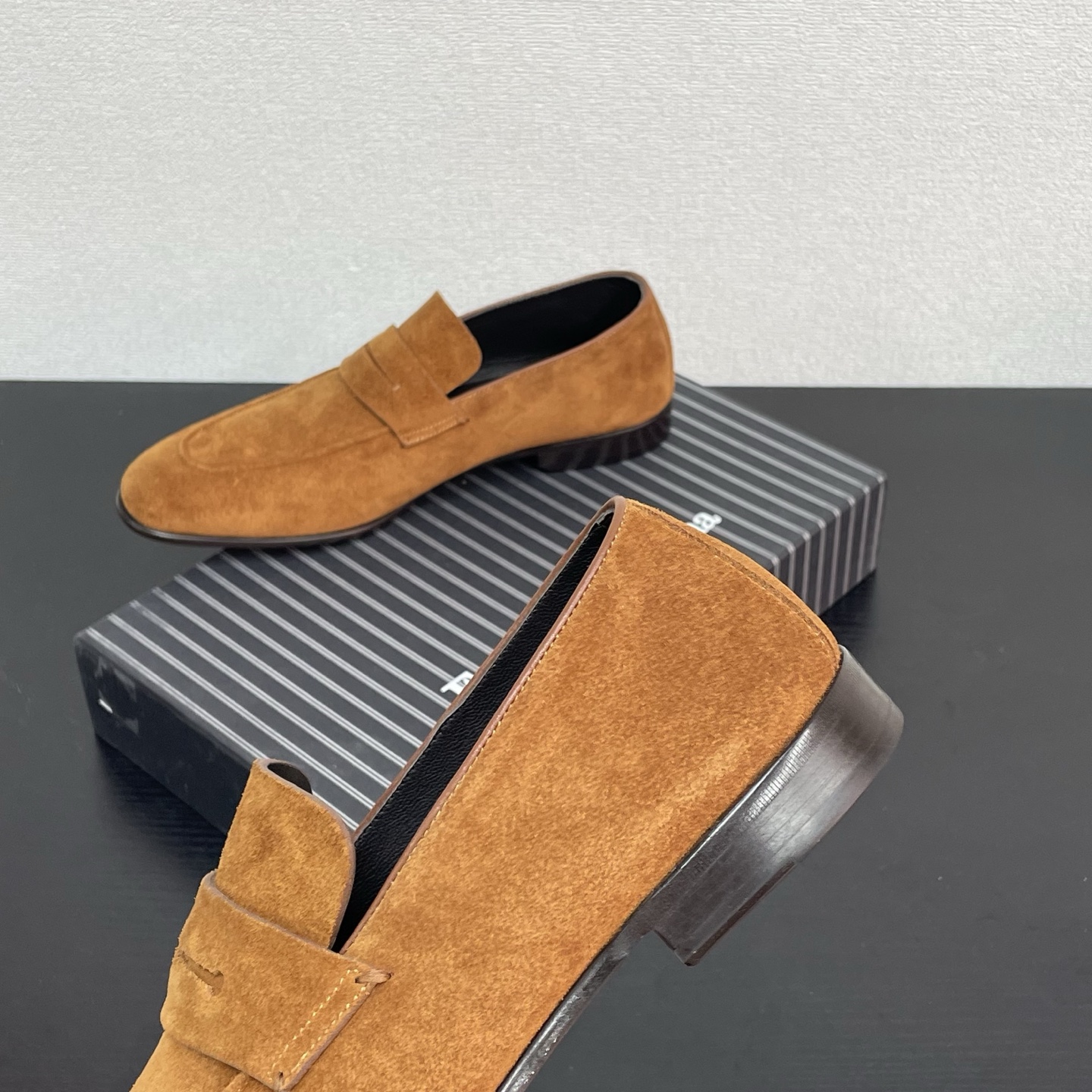 ERMENEGILDO ZEGNA Мужские замшевые лоферы ERMENEGILDO ZEGNA Мужские замшевые лоферы