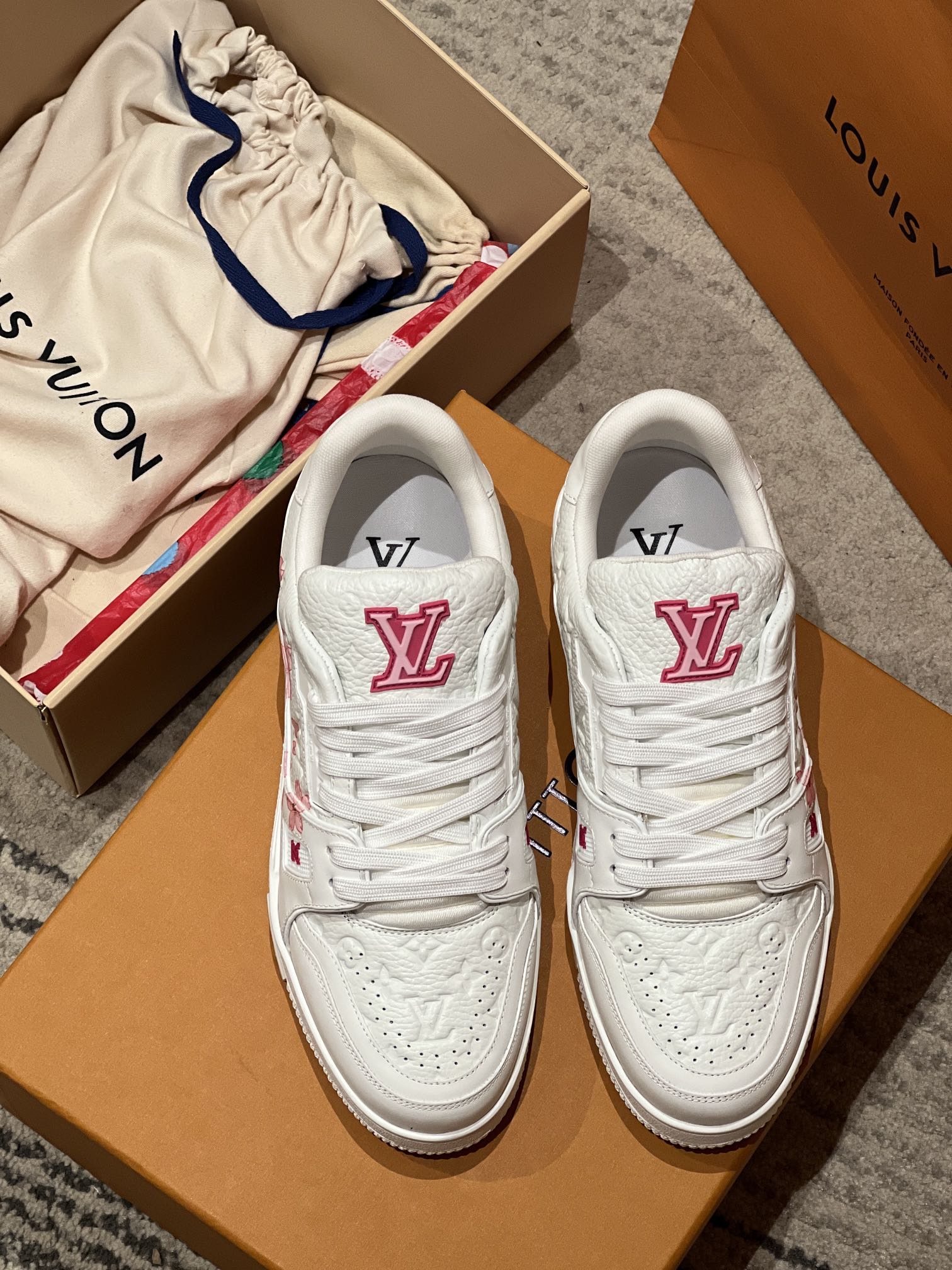 LOUIS VUITTON Кроссовки Trainer LOUIS VUITTON Кроссовки Trainer