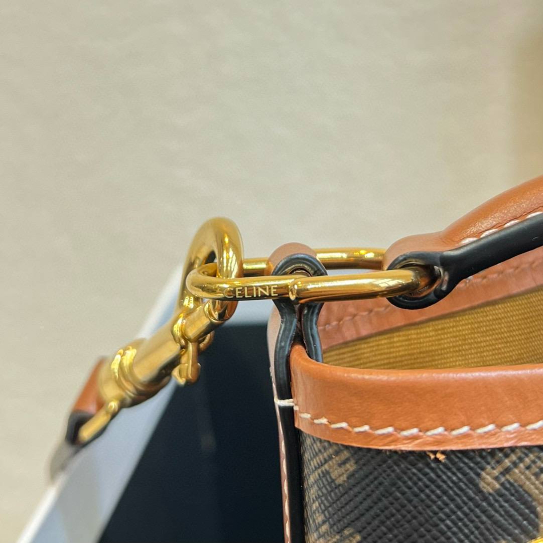 CELINE Женский рюкзак CLARA CELINE Женский рюкзак CLARA