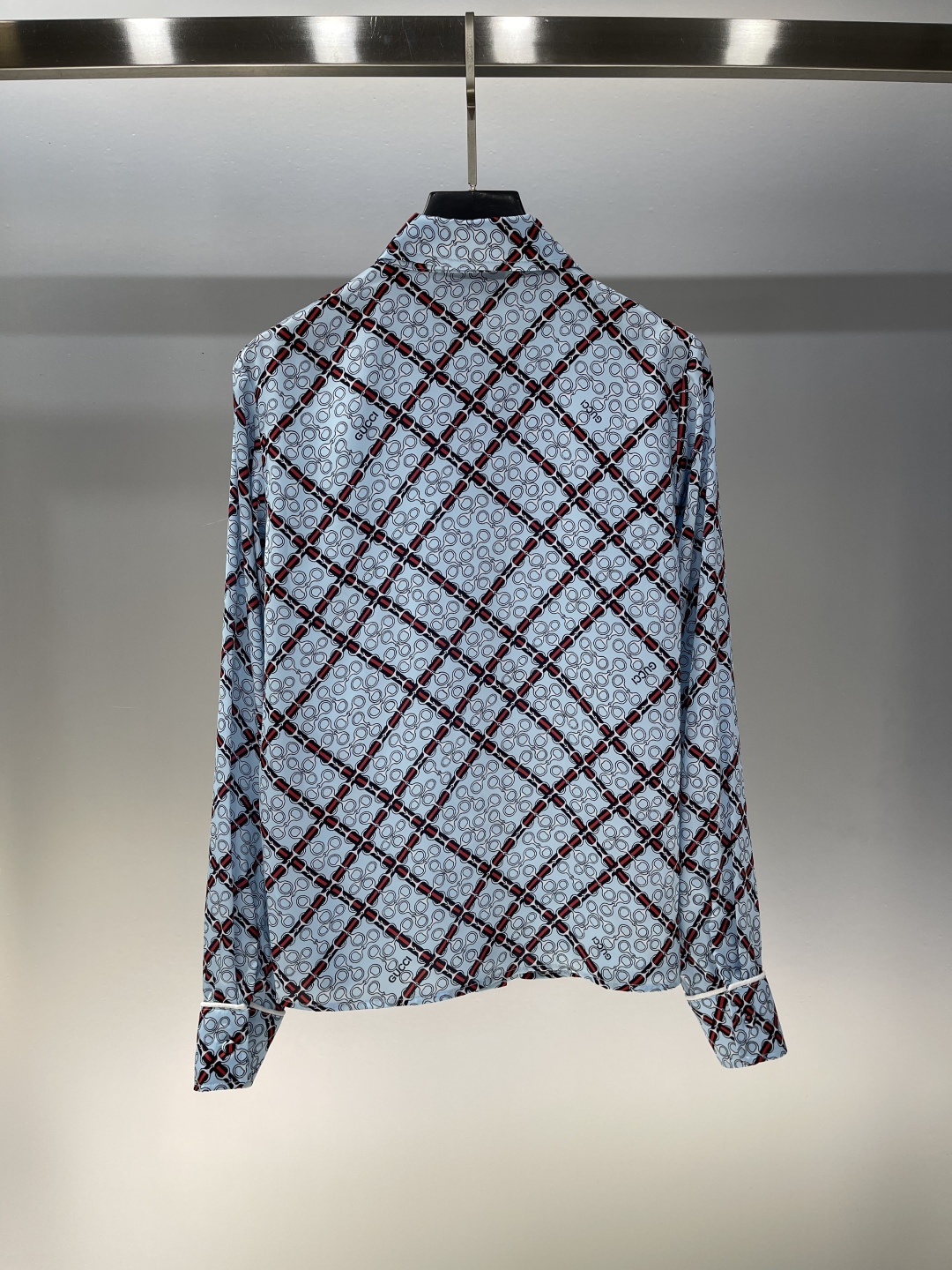 GUCCI Женская рубашка с монограммой GUCCI Женская рубашка с монограммой