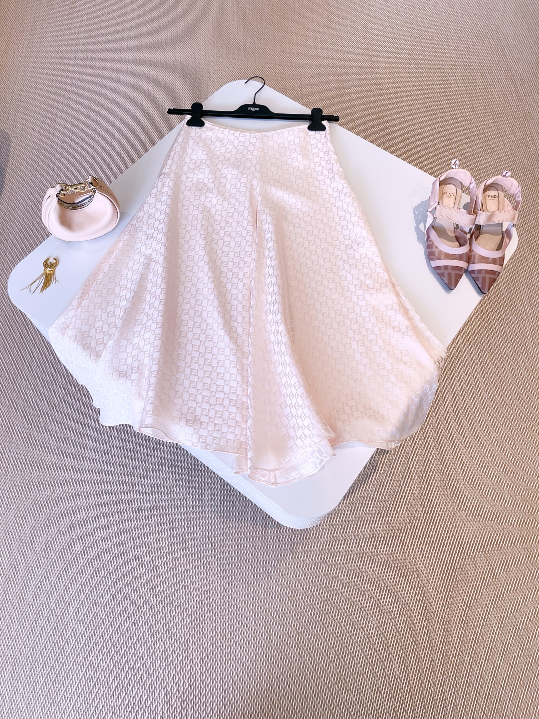 FENDI Женская атласная юбка FENDI Женская атласная юбка