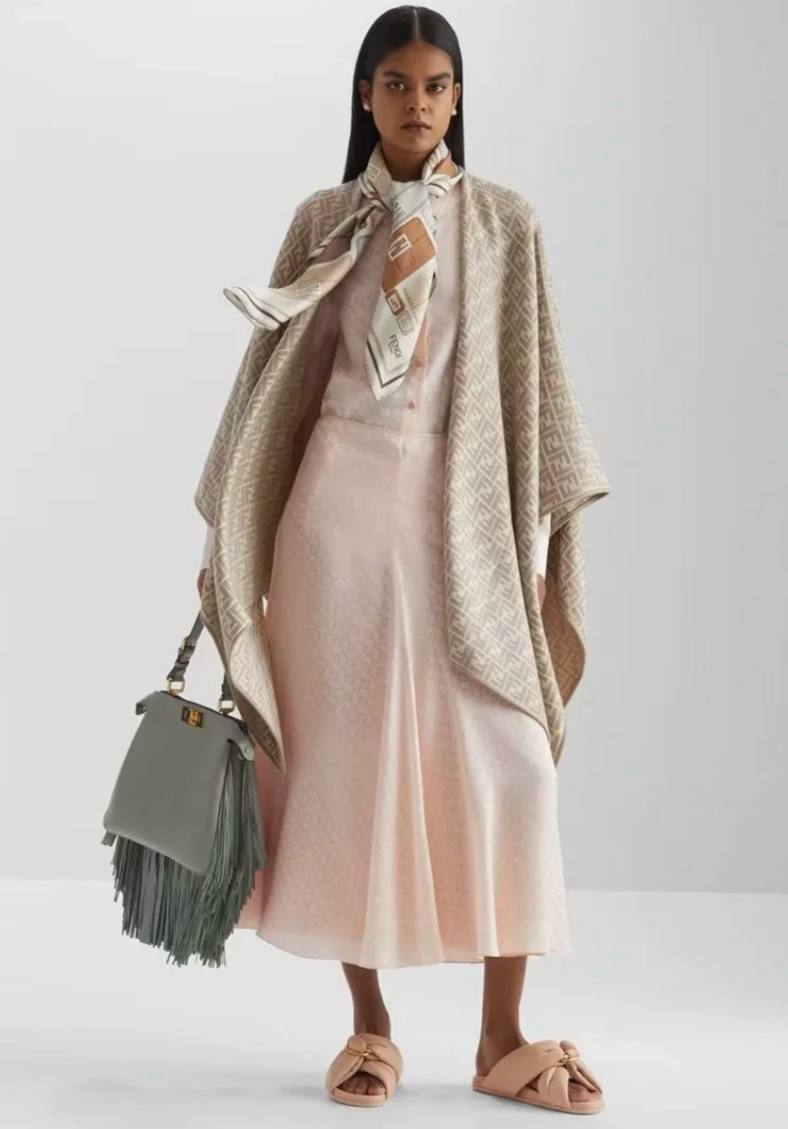 FENDI Женская атласная юбка FENDI Женская атласная юбка