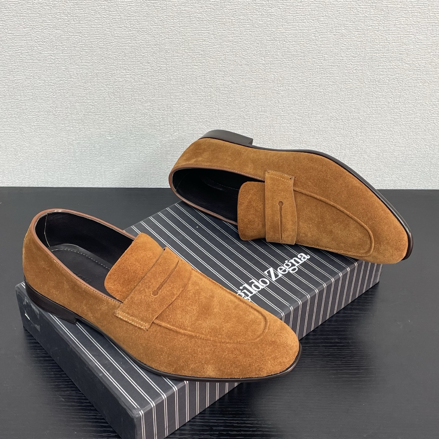 ERMENEGILDO ZEGNA Мужские замшевые лоферы ERMENEGILDO ZEGNA Мужские замшевые лоферы