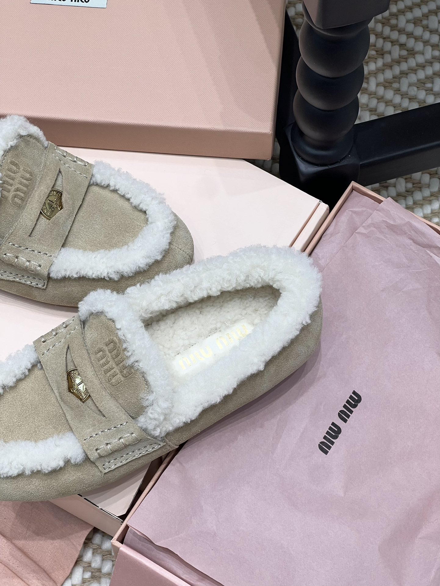 MIU MIU Женские мокасины замша из овчины MIU MIU Женские мокасины замша из овчины