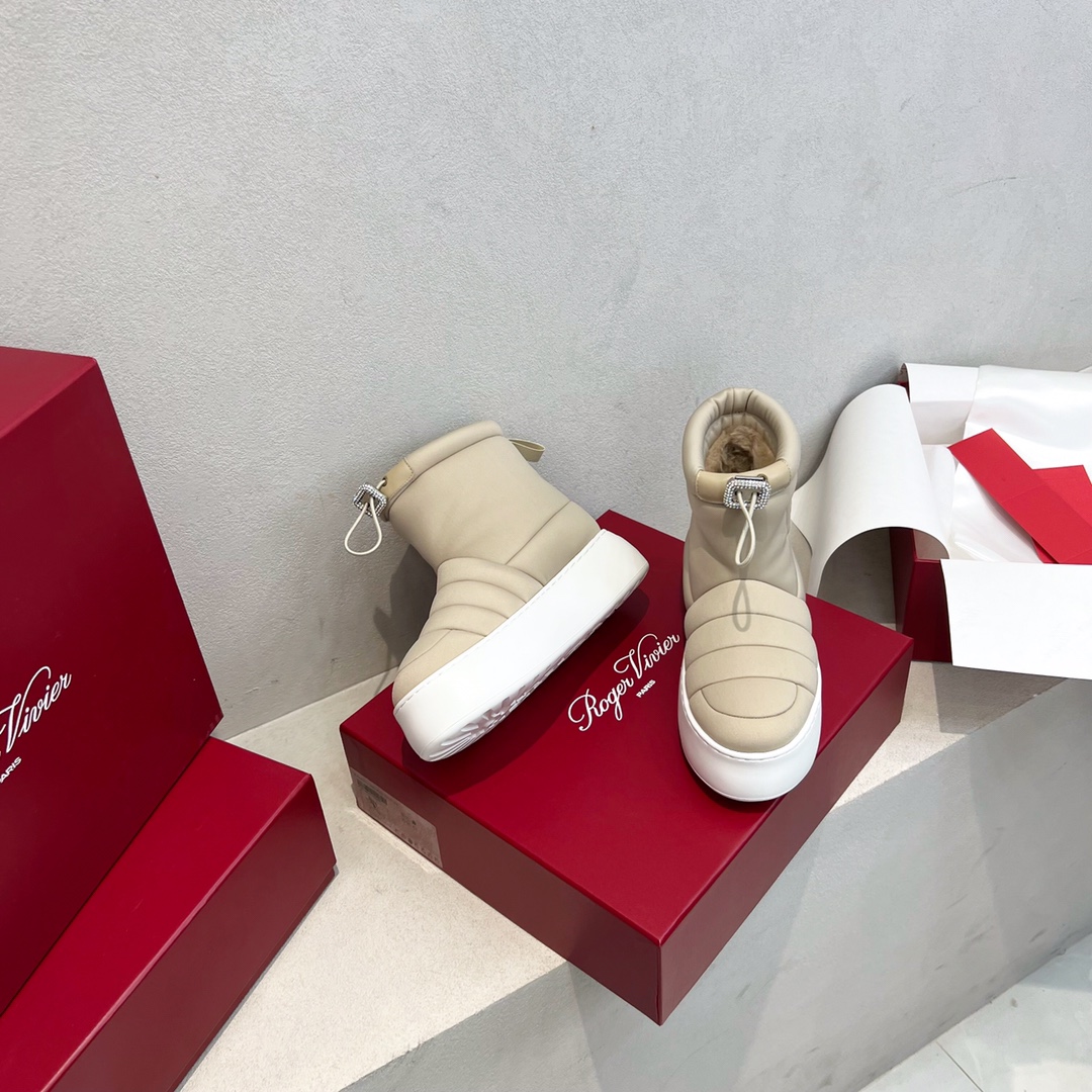 ROGER VIVIER Женские угги на шнуровке ROGER VIVIER Женские угги на шнуровке