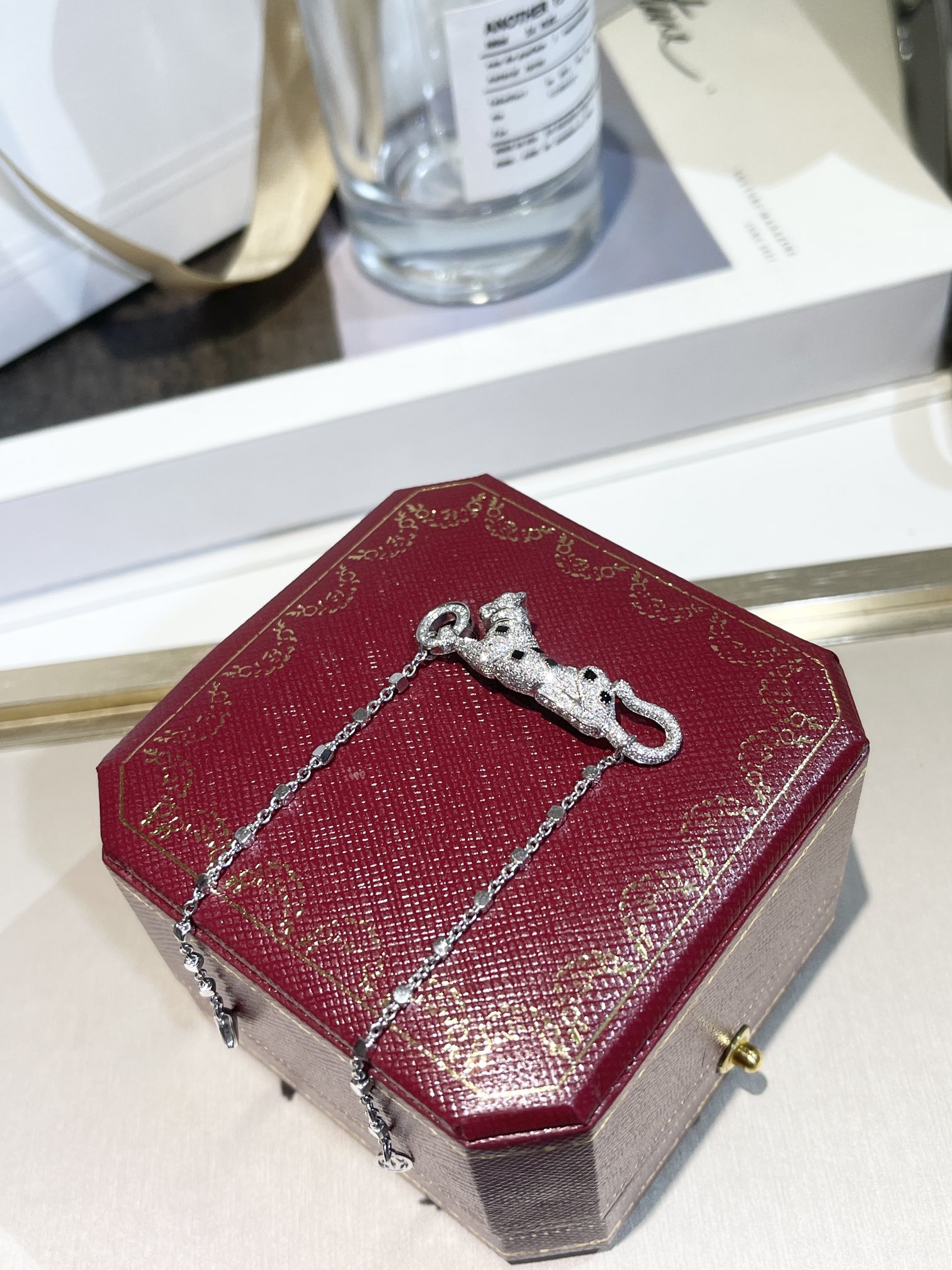 CARTIER Колье Panthère de Cartier белое золото CARTIER Колье Panthère de Cartier белое золото