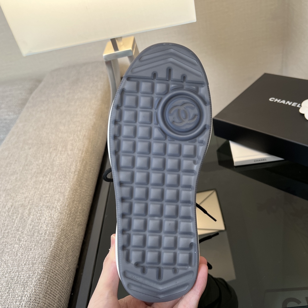 CHANEL Женские кроссовки CHANEL Женские кроссовки