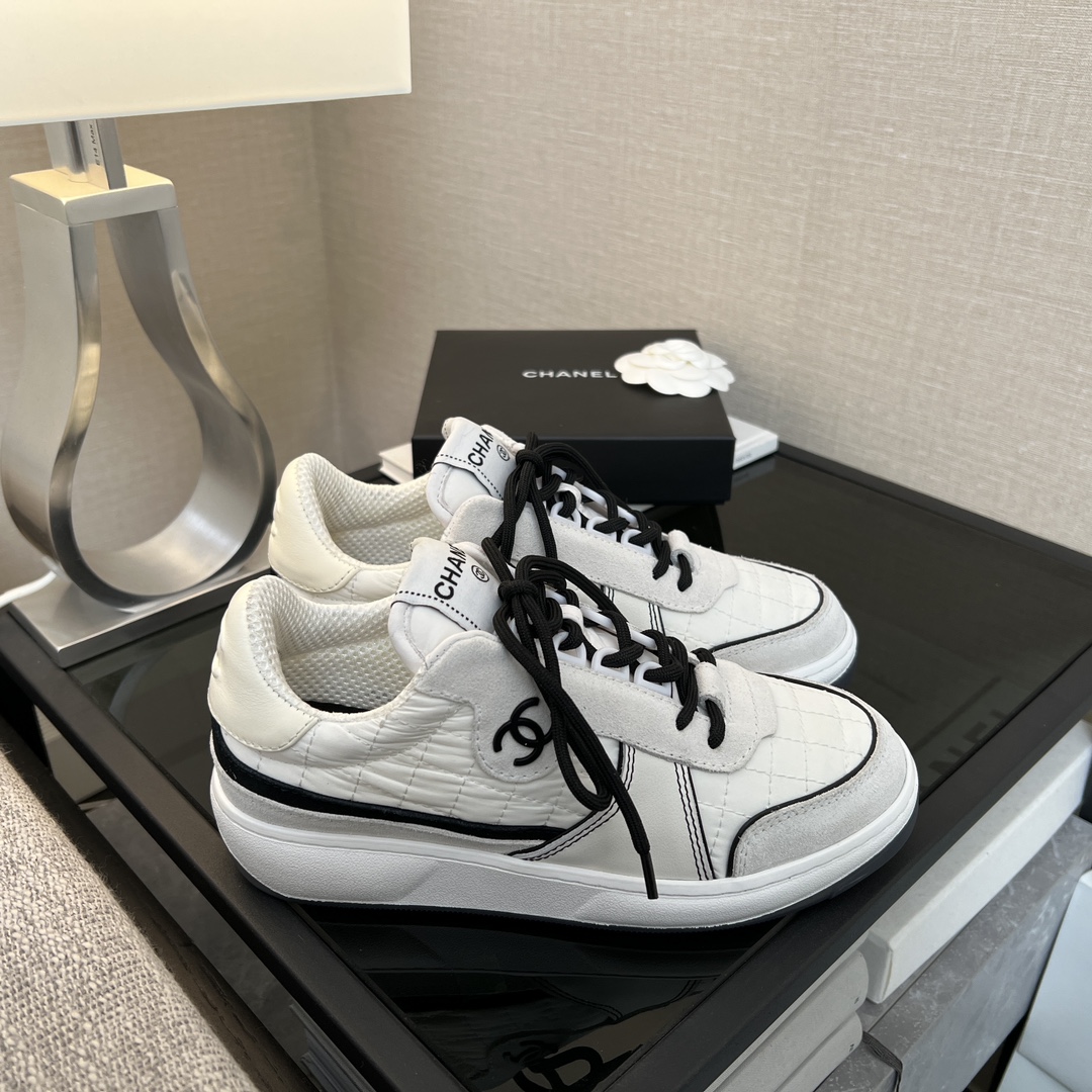 CHANEL Женские кроссовки CHANEL Женские кроссовки