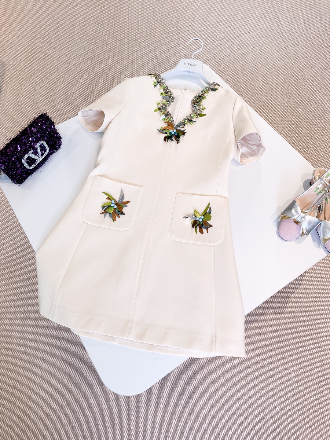 VALENTINO Женское платье из шелка и шерсти VALENTINO Женское платье из шелка и шерсти