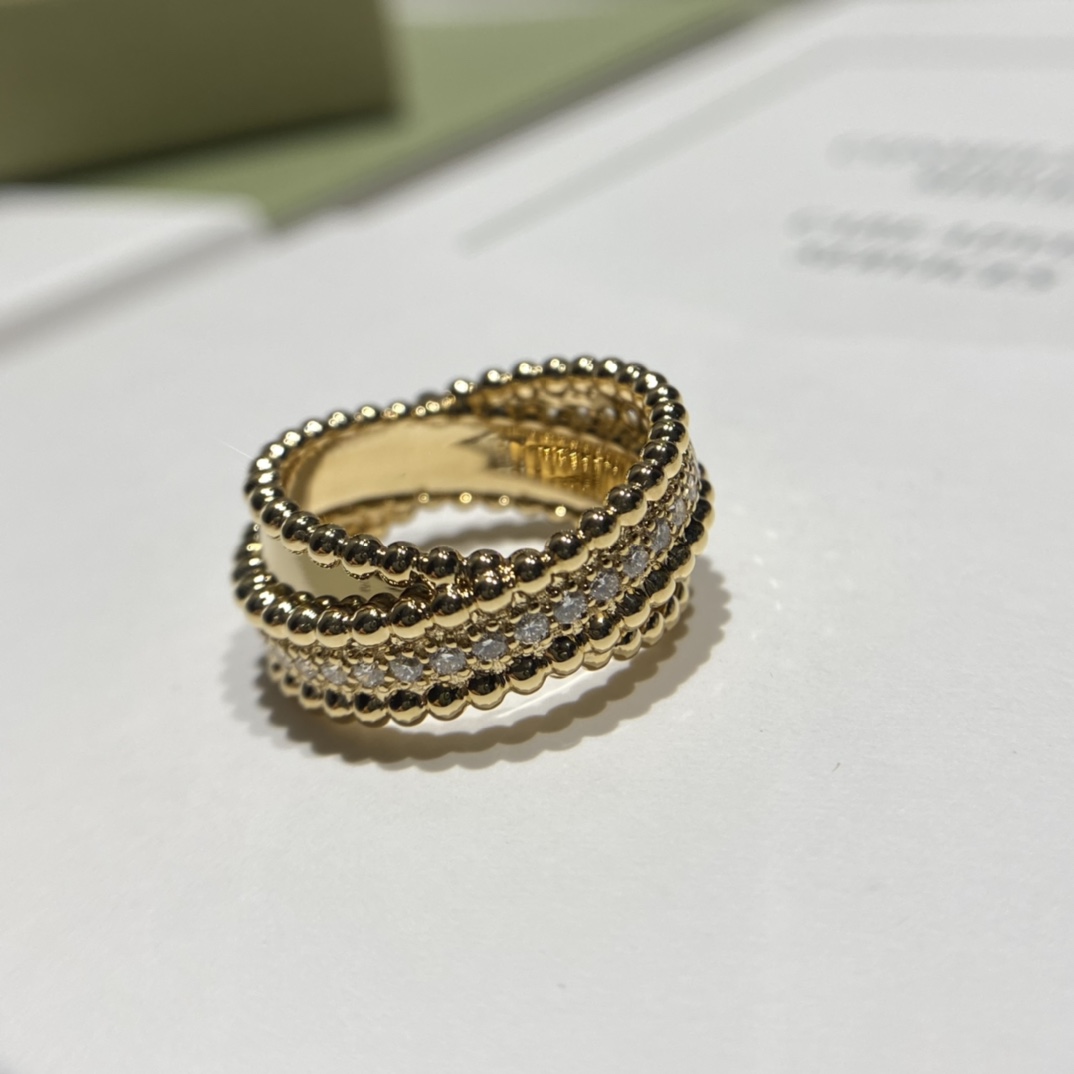 Van Cleef & Arpels Женское кольцо Perlée diamonds duo Van Cleef & Arpels Женское кольцо Perlée diamonds duo