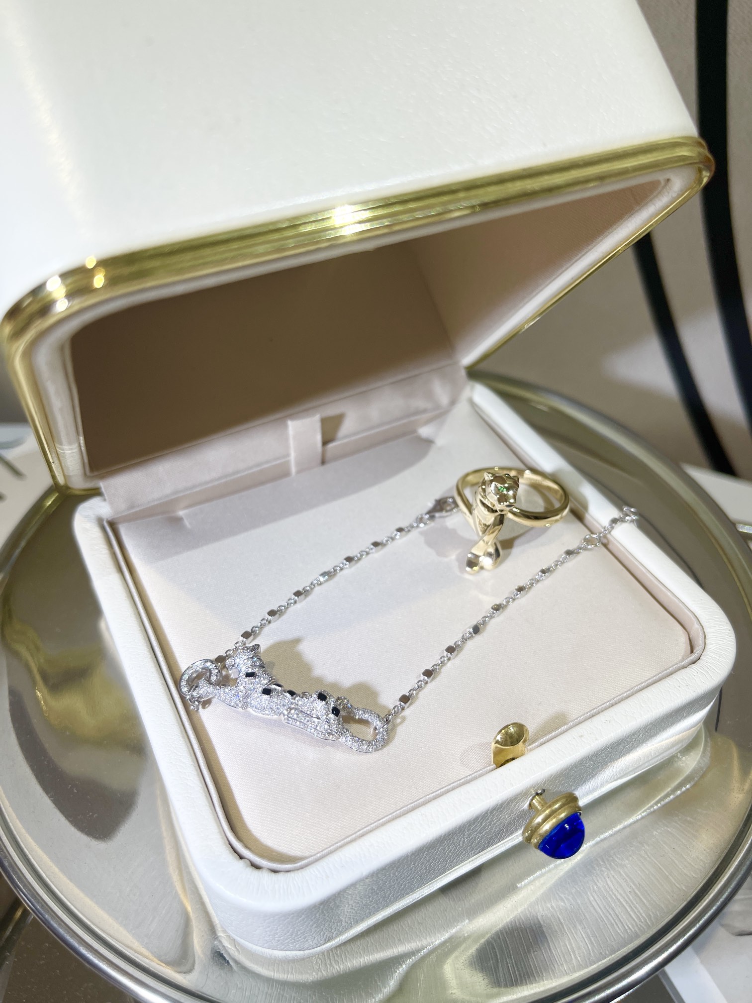 CARTIER Колье Panthère de Cartier белое золото CARTIER Колье Panthère de Cartier белое золото