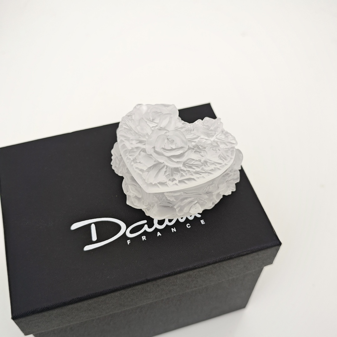 DAUM Хрустальная ювелирная шкатулка DAUM Хрустальная ювелирная шкатулка