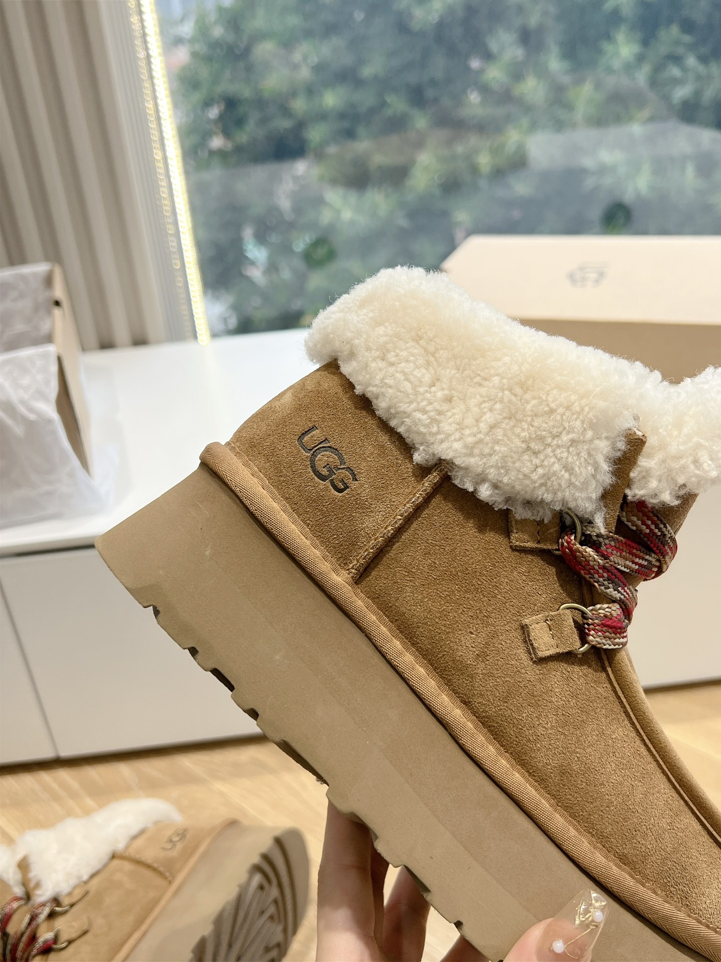 UGG Женские угги коричневые UGG Женские угги коричневые