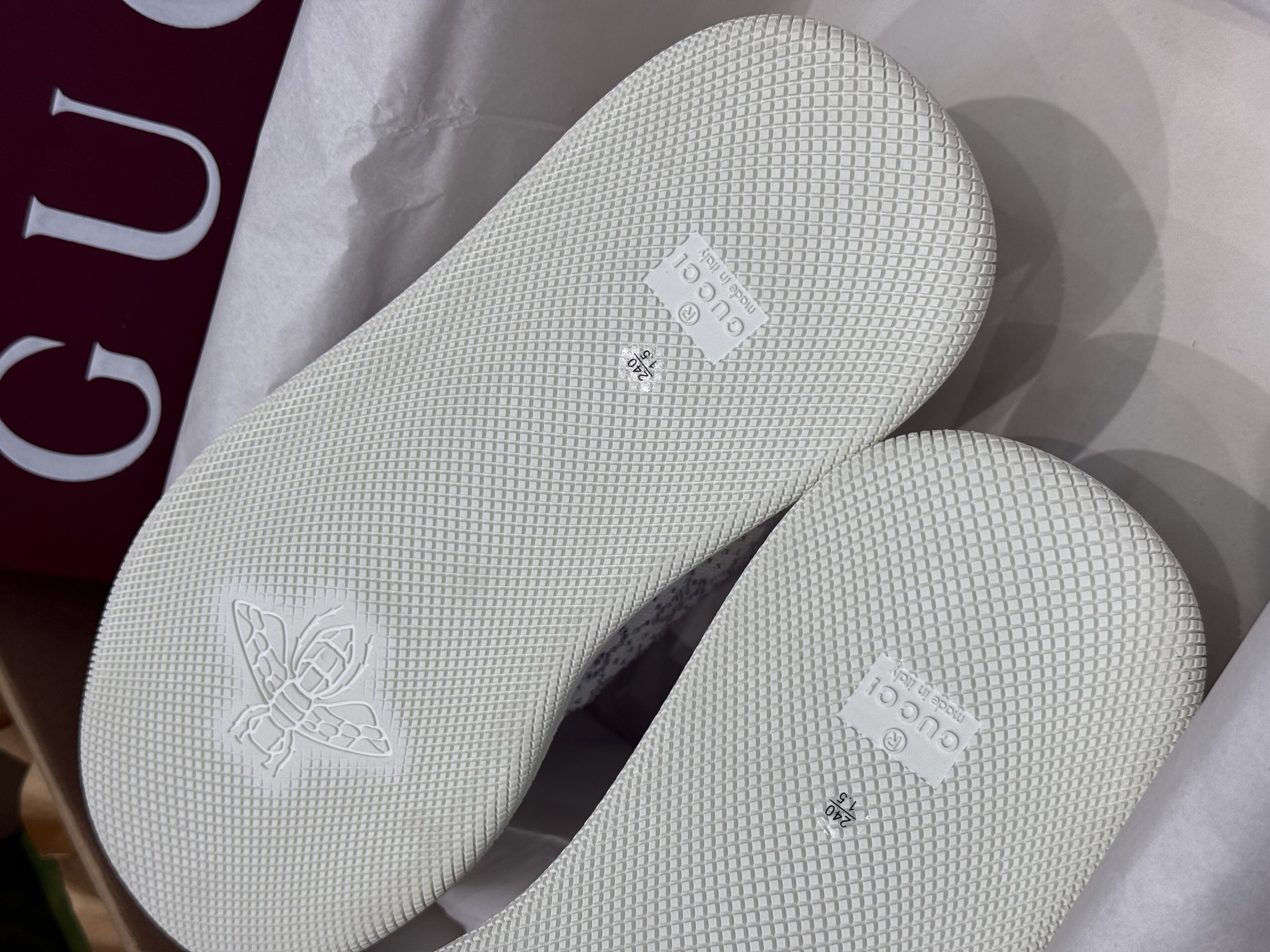 GUCCI Женские кроссовки Screener GUCCI Женские кроссовки Screener