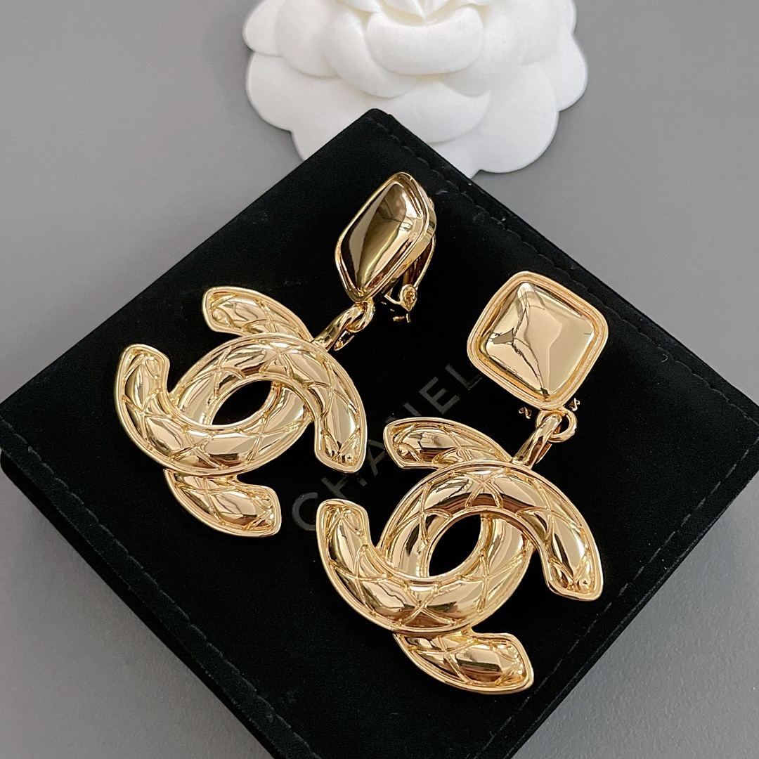 CHANEL Женские серьги двойные CHANEL Женские серьги двойные