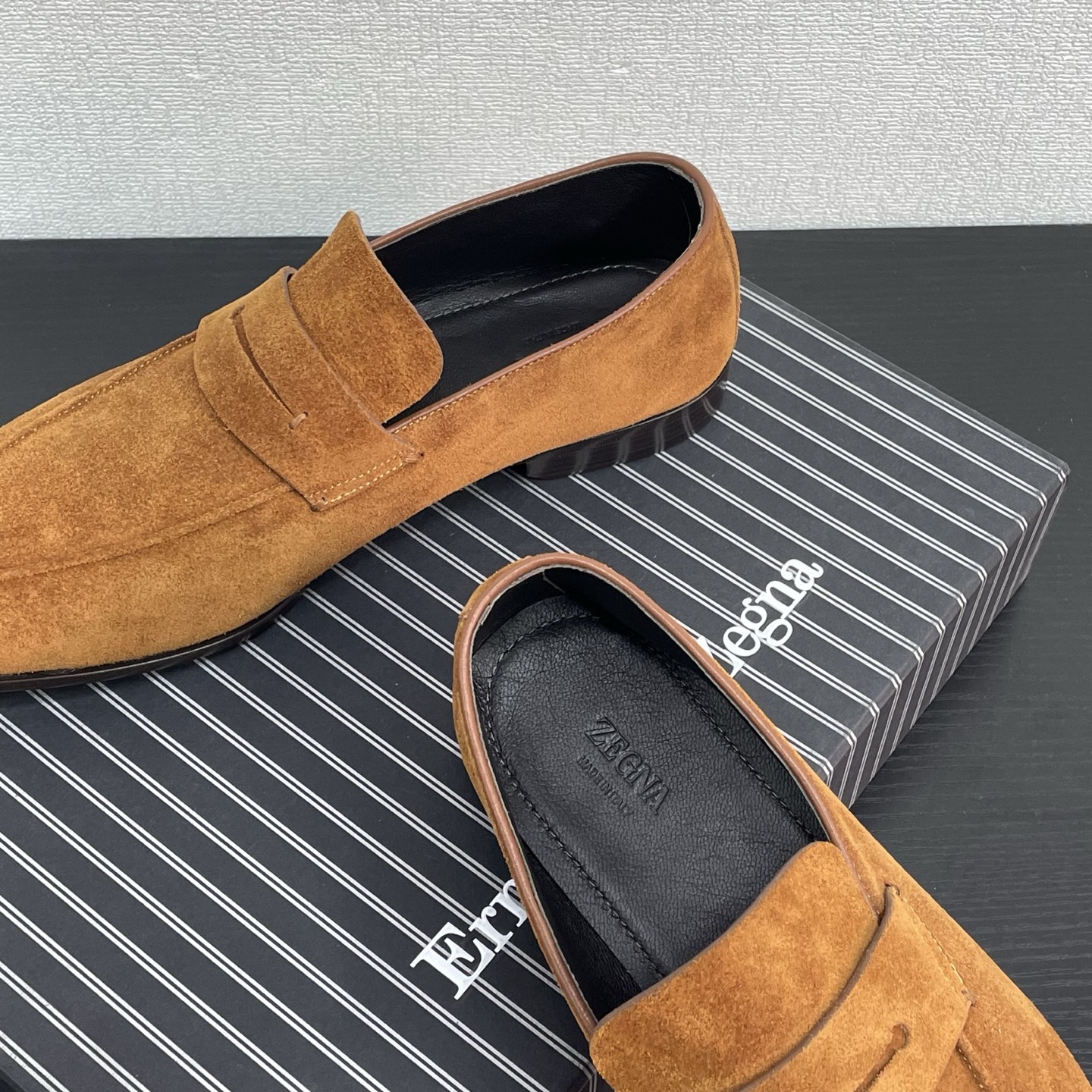 ERMENEGILDO ZEGNA Мужские замшевые лоферы ERMENEGILDO ZEGNA Мужские замшевые лоферы