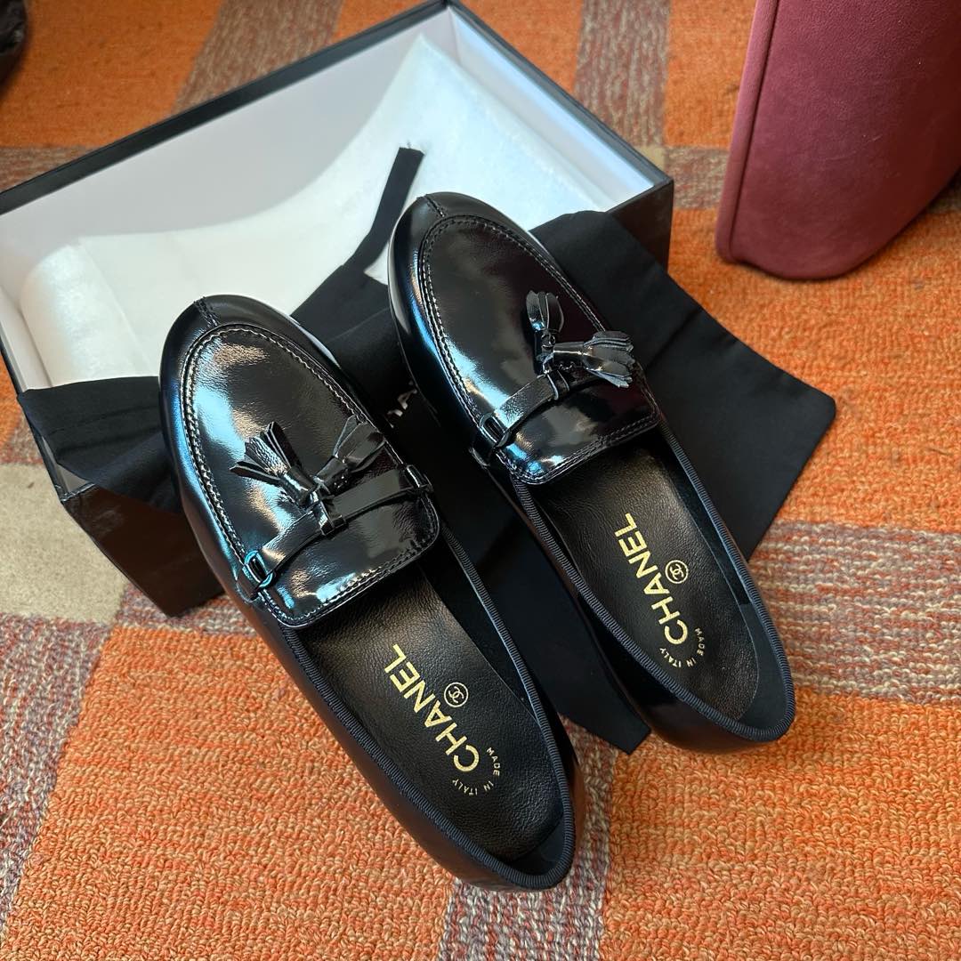 CHANEL Женские кожаные лоферы CHANEL Женские кожаные лоферы