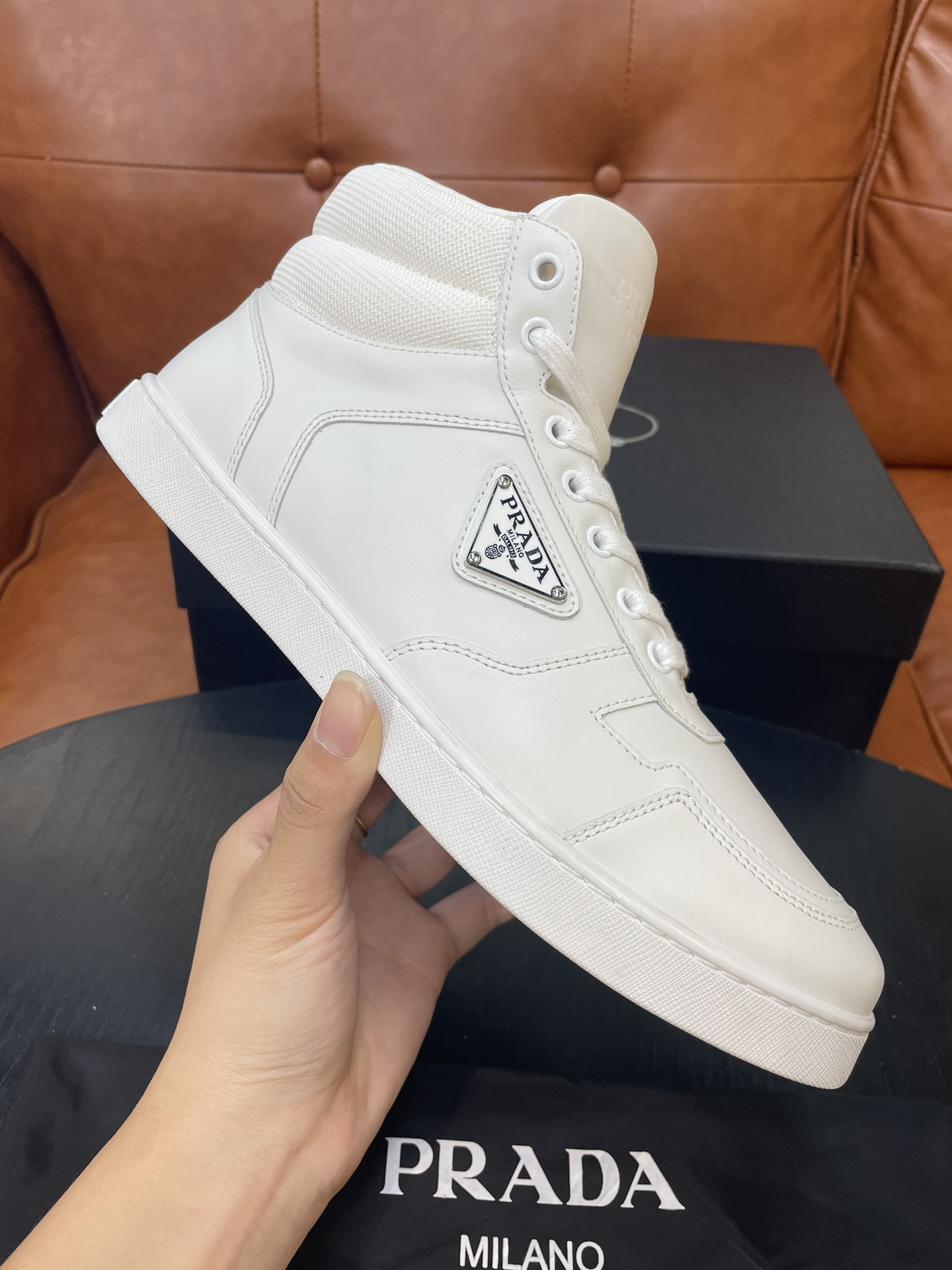 PRADA Мужские кроссовки из воловьей кожи PRADA Мужские кроссовки из воловьей кожи