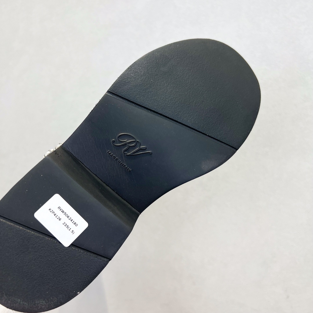 ROGER VIVIER Женские сапоги из коровьей кожи ROGER VIVIER Женские сапоги из коровьей кожи