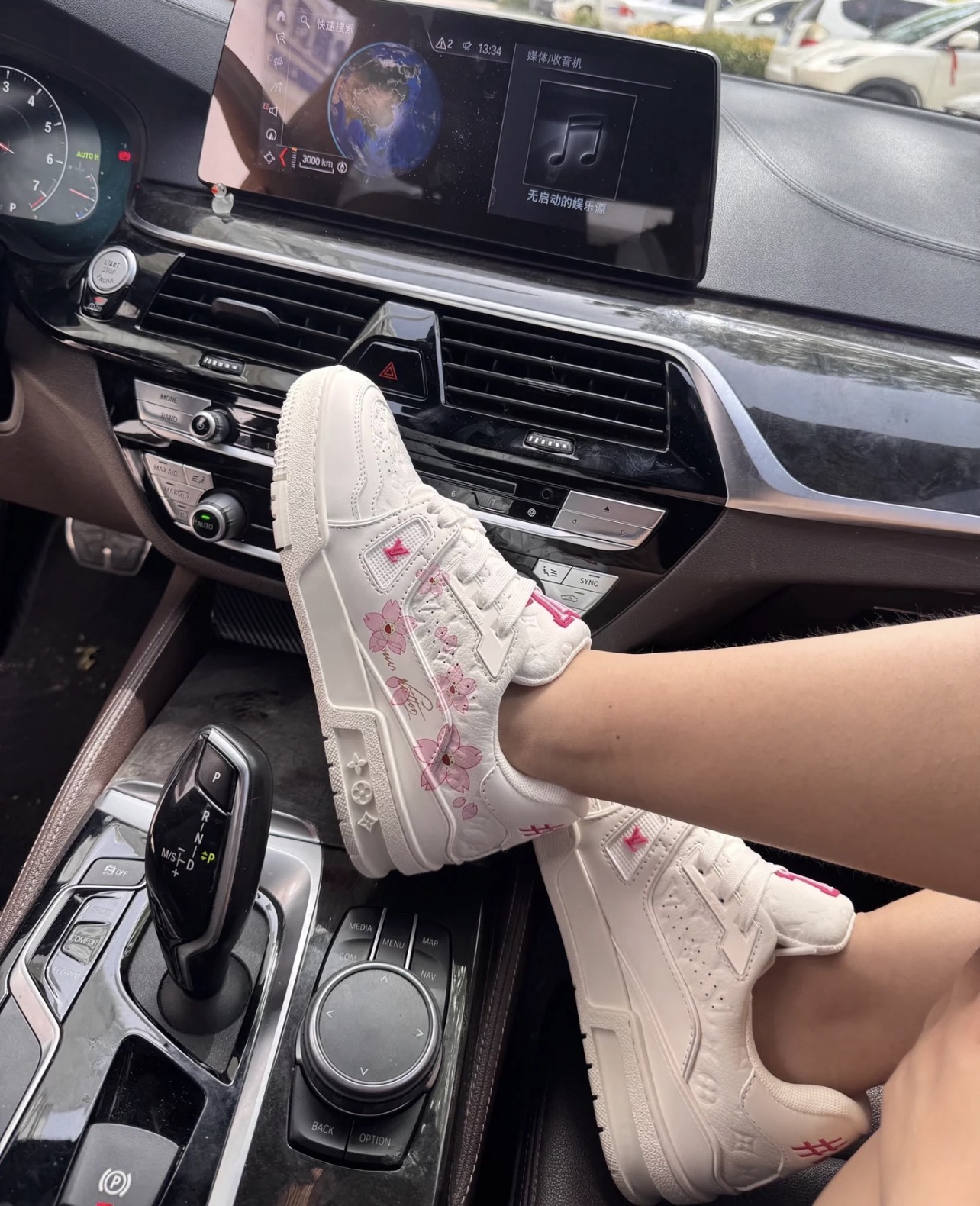 LOUIS VUITTON Кроссовки Trainer LOUIS VUITTON Кроссовки Trainer