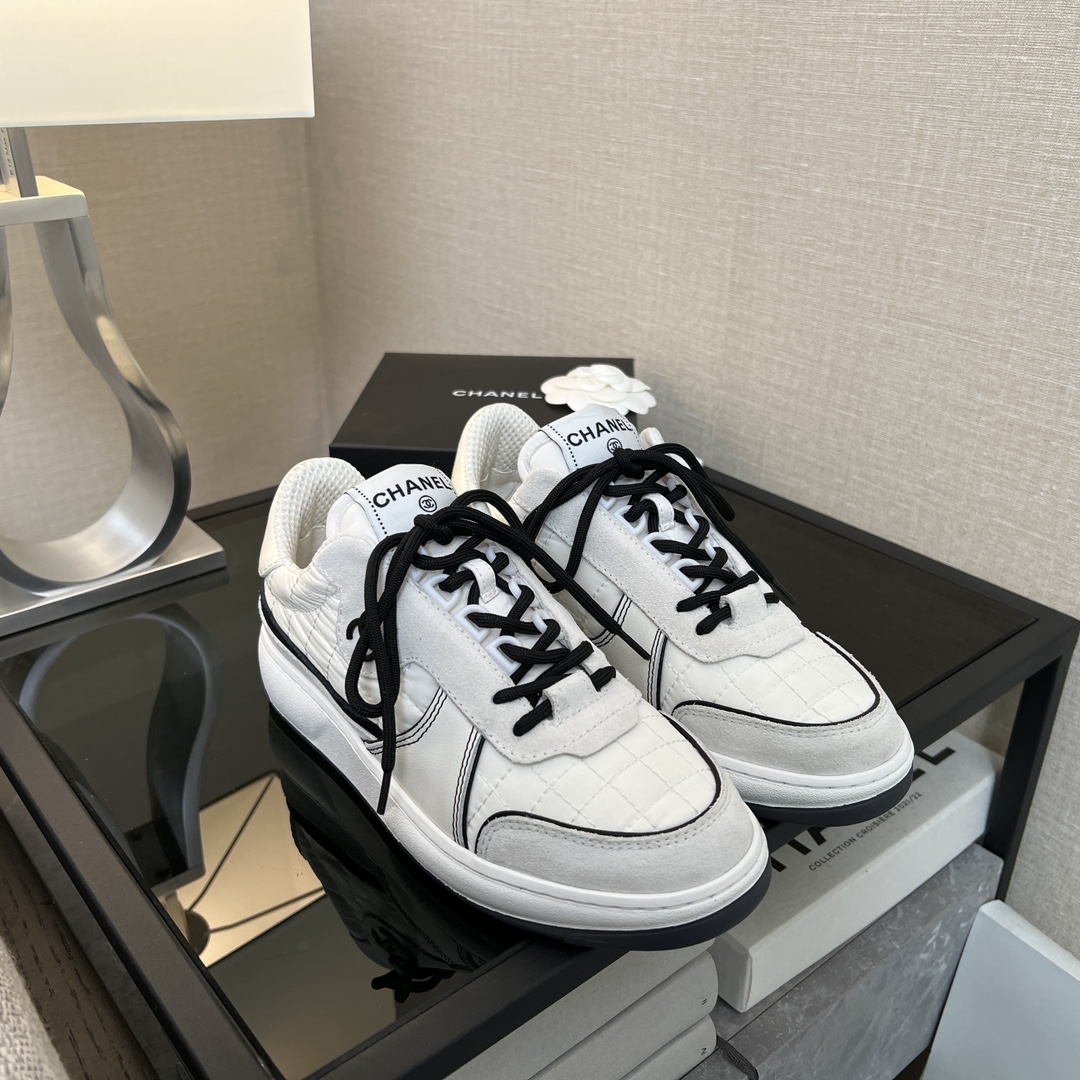 CHANEL Женские кроссовки CHANEL Женские кроссовки