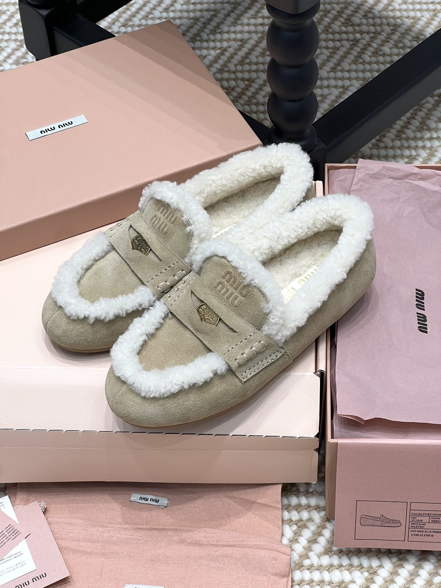 MIU MIU Женские мокасины замша из овчины MIU MIU Женские мокасины замша из овчины