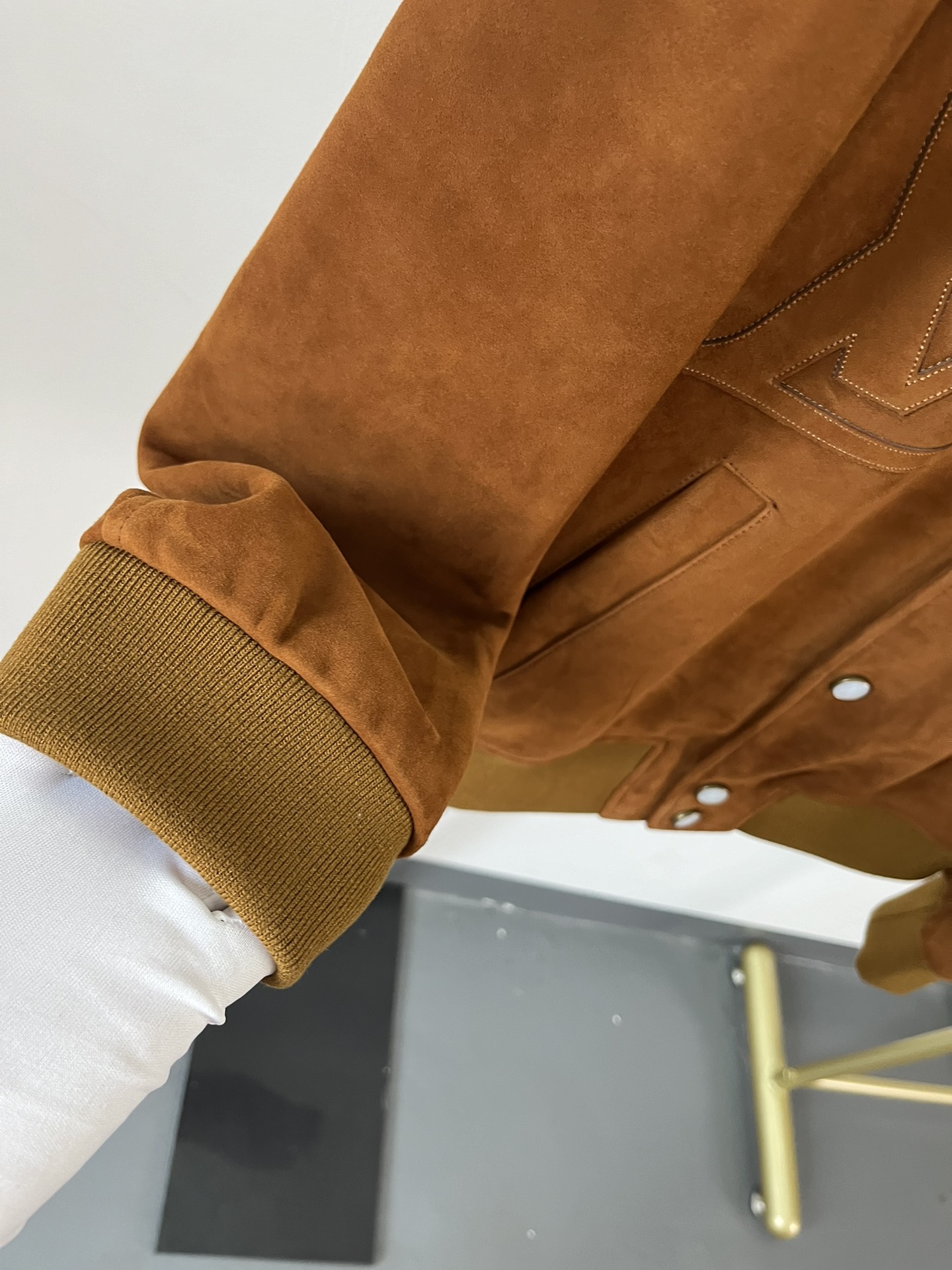 LOUIS VUITTON Мужская кожаная куртка LOUIS VUITTON Мужская кожаная куртка