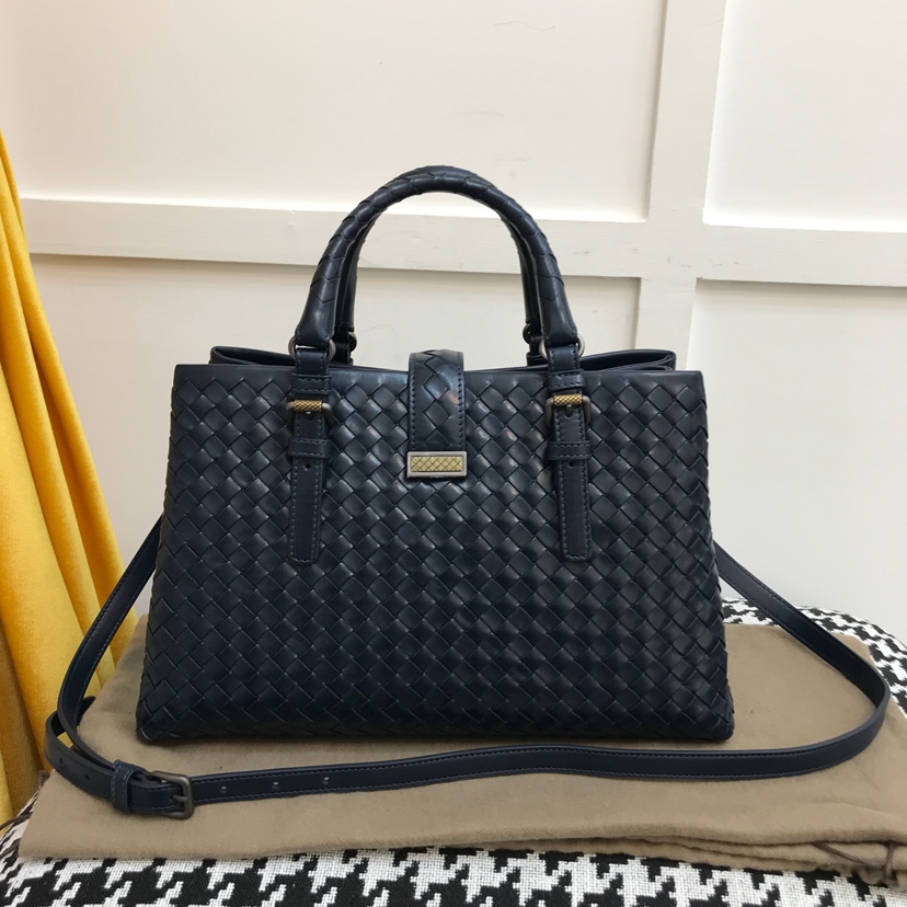 BOTTEGA VENETA Сумка Roma Medium из мягкой кожи BOTTEGA VENETA Сумка Roma Medium из мягкой кожи