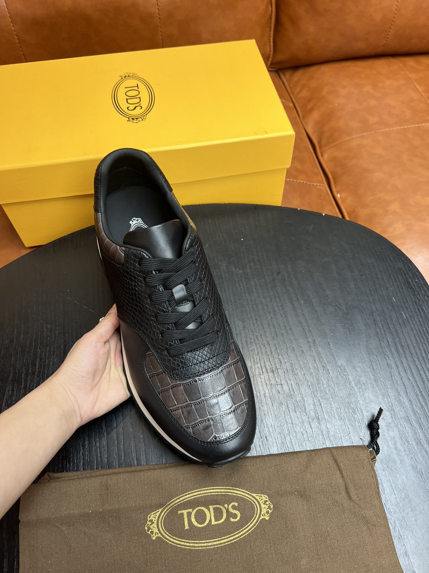 TOD'S Мужские кроссовки из телячьей кожи с рисунком крокодила TOD'S Мужские кроссовки из телячьей кожи с рисунком крокодила