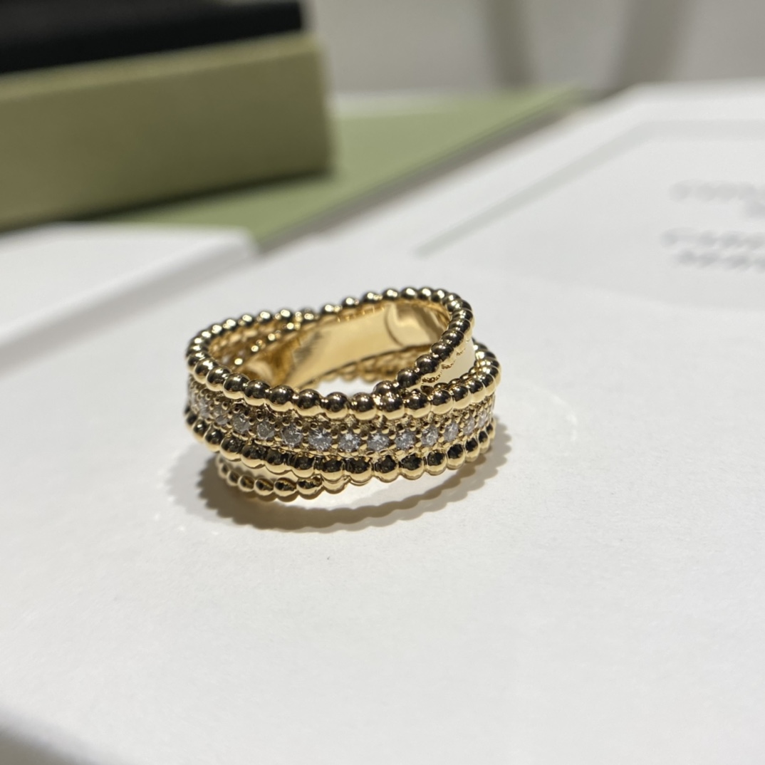 Van Cleef & Arpels Женское кольцо Perlée diamonds duo Van Cleef & Arpels Женское кольцо Perlée diamonds duo