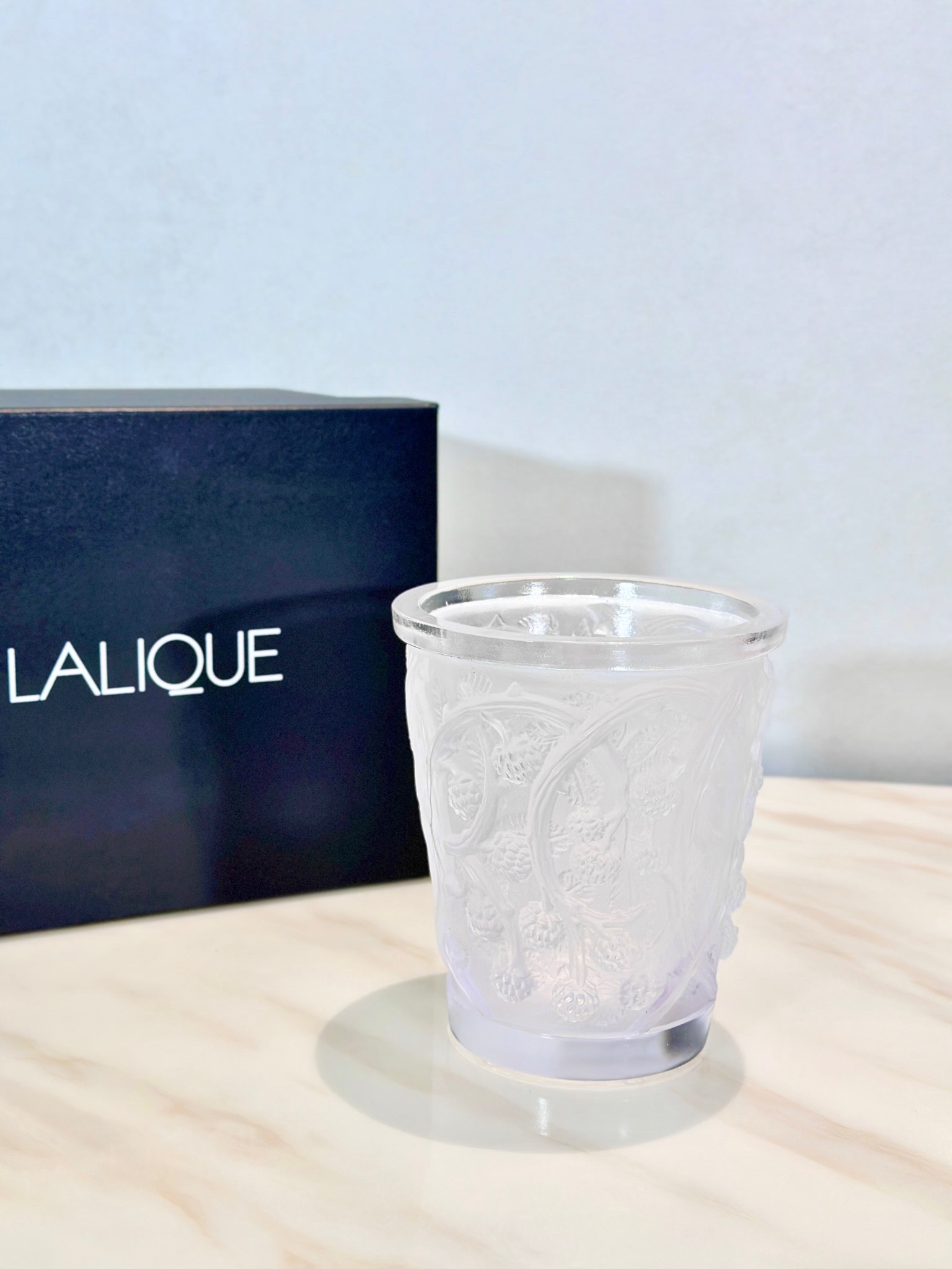 LALIQUE Хрустальная ваза Blackberry 15 см LALIQUE Хрустальная ваза Blackberry 15 см