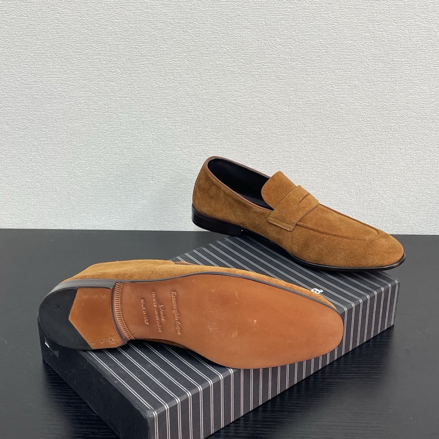 ERMENEGILDO ZEGNA Мужские замшевые лоферы ERMENEGILDO ZEGNA Мужские замшевые лоферы