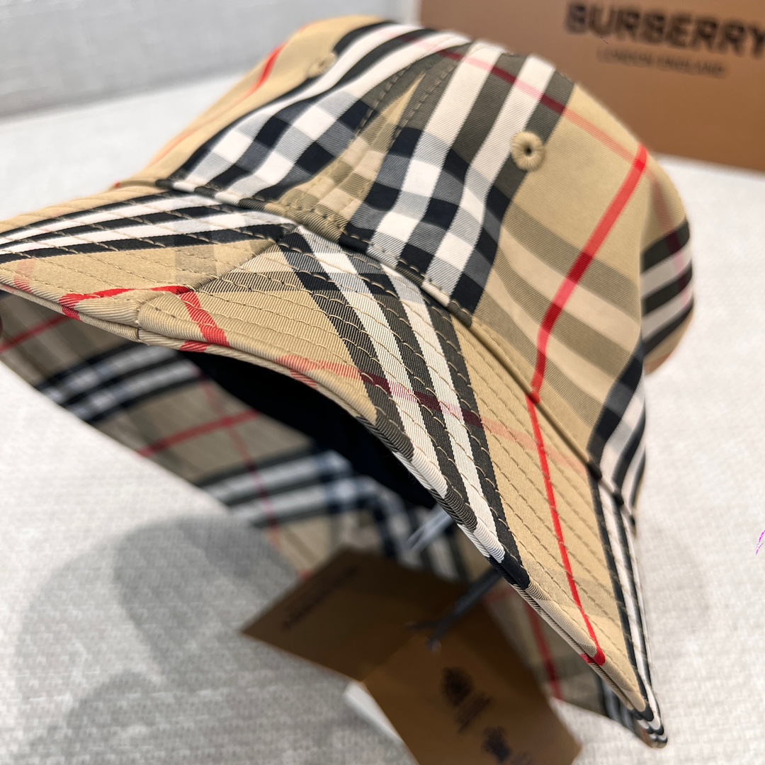 BURBERRY Панама с клетчатым узором BURBERRY Панама с клетчатым узором